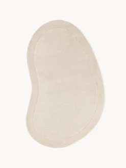 Westwing Collection Alfombra artesanal de lana con forma orgánica Kadey