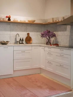 Layered Alfombra artesanal de lana de pelo corto Sicilian Stripe