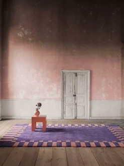 Layered Alfombra artesanal de lana de pelo largo Tekla Frame