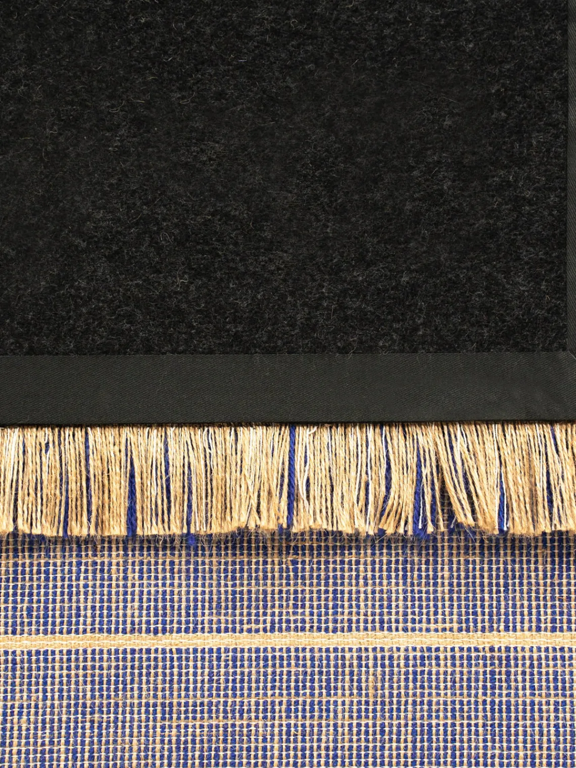 Louis de Poortere Alfombra de pelo corto con flecos diseño Folkform Monochrome