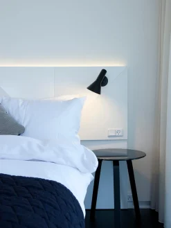 Louis Poulsen Aplique AJ