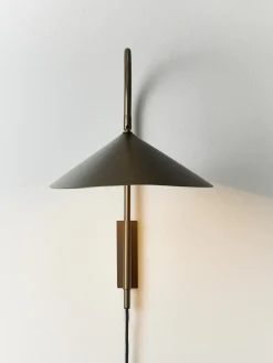 Ferm Living Aplique grande ajustable con enchufe Arum^ Apliques|Lámparas De Techo