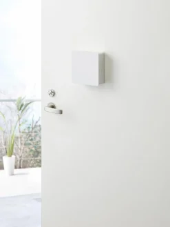 Yamazaki Caja para llaves con parte trasera magnética Rin