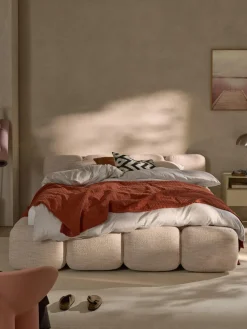 Westwing Collection Cama tapizada en tejido bouclé Tayla