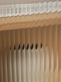 Audo Copenhagen Chiffonnier de madera de roble Curiosity