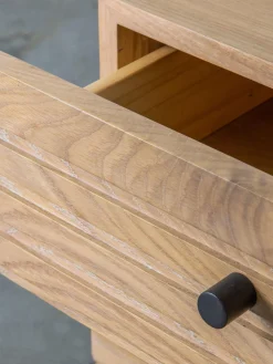 Cómoda de madera Okayama