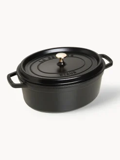 Staub Cocotte ovalada de hierro fundido Signature Collection