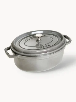 Staub Cocotte ovalada de hierro fundido Signature Collection