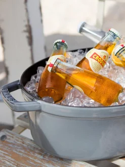 Staub Cocotte ovalada de hierro fundido Signature Collection