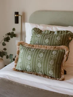 Palais Cojín artesanal con flecos Mako