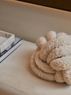 Westwing Collection Cojín nudo de borreguillo Dotty