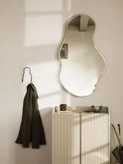 Ferm Living Colgador de latón artesanal Curvature^ Percheros De Pared