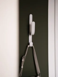 Cooee Design Colgador de madera artesanal Emmia^ Percheros De Pared