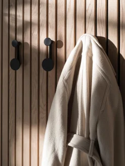 Audo Copenhagen Colgador de metal Afteroom^ Percheros De Pared