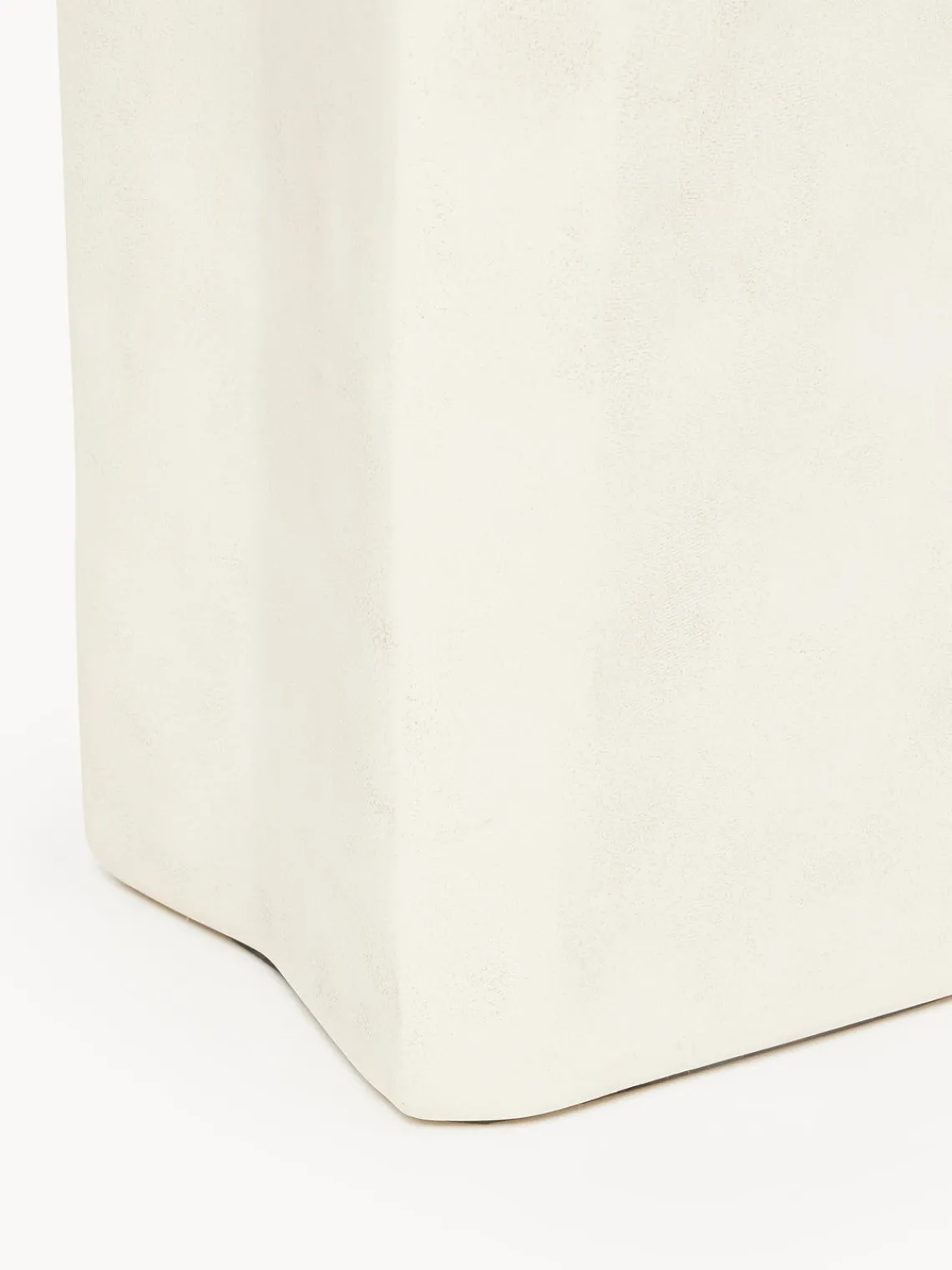 Ferm Living Columna decorativa de hormigón Staffa