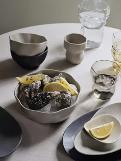 Broste Copenhagen Ensaladera con forma orgánica artesanal Limfjord