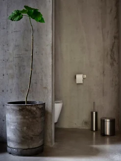 Zone Denmark Escobilla de baño de acero inoxidable Ume