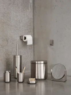 Zone Denmark Escobilla de baño de acero inoxidable Ume