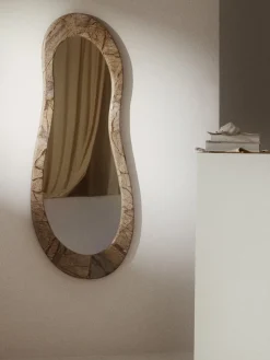 Westwing Collection Espejo de pared con marco de mármol Meringue