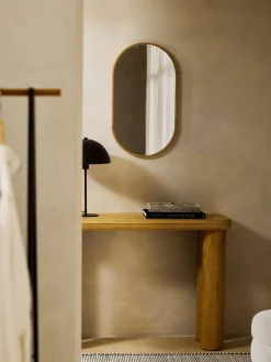 Westwing Collection Espejo ovalado de pared con marco de roble Avery