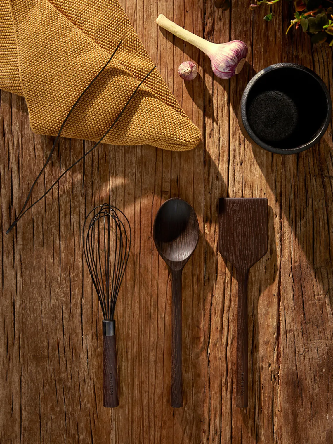 ROSENDAHL Espátula con mango de madera de fresno RÅ