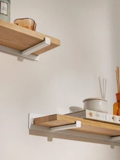 Westwing Collection Estante de pared de madera de roble Ally, 60 cm^ Estanterías De Pared