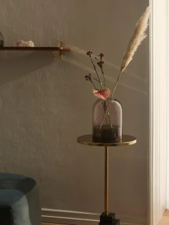 AYTM Estantería de pared de madera de nogal Aedes