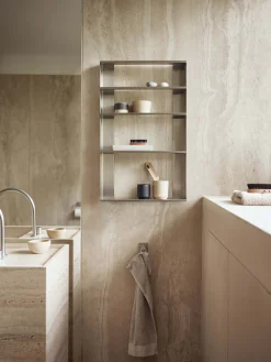 Form & Refine Estantes de pared Taper