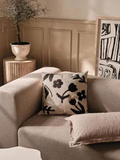 Broste Copenhagen Funda de cojín de algodón con motivo floral Rosita