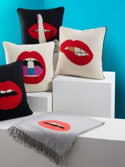 Jonathan Adler Funda de cojín de lana Lips Bitten
