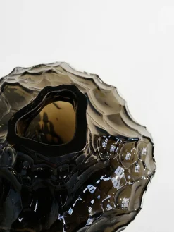 Hein Studio Jarrón de vidrio soplado Canyon, 23 cm