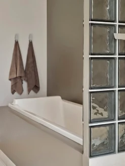 Zone Denmark Limpiacristales de ducha de silicona con soporte Ume