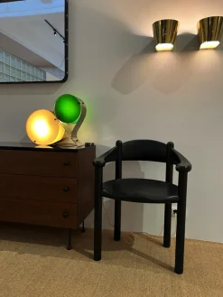 GUBI Lámpara de mesa con pantalla de plexiglás Coppia