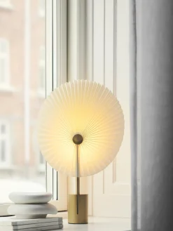 Gejst Lámpara de mesa grande LED regulable Liris, portátil