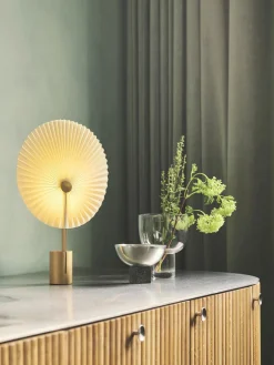 Gejst Lámpara de mesa grande LED regulable Liris, portátil