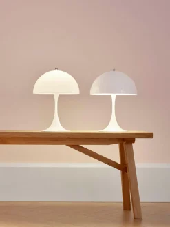 Louis Poulsen Lámpara de mesa LED Panthella 250, diseño Verner Panton