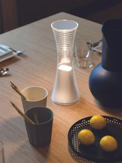 Artemide Lámpara de mesa LED pequeña regulable Come Together