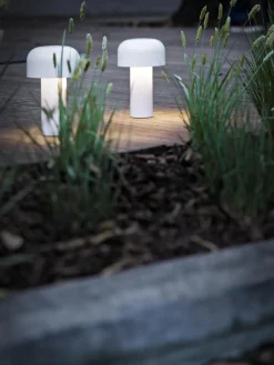 Flos Lámpara de mesa LED pequeña regulable Bellhop, portátil