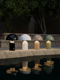 Westwing Collection Lámpara de mesa LED pequeña regulable Walter, portátil