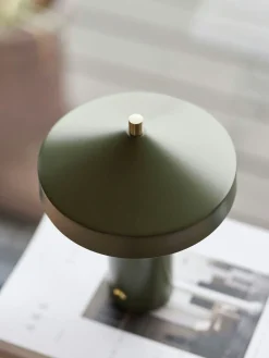 Oyoy Living Design Lámpara de mesa LED pequeña regulable Hatto, portátil