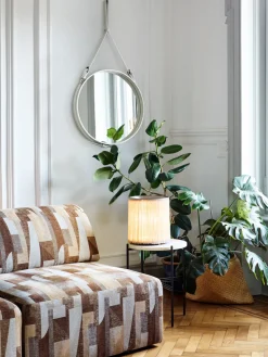 GUBI Lámpara de mesa Model 597