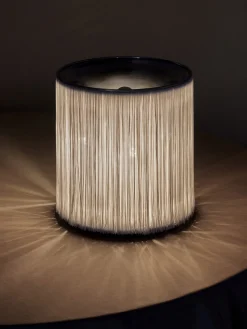 GUBI Lámpara de mesa Model 597