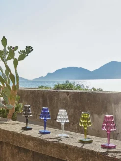 Kartell Lámpara de mesa pequeña LED Battery, Al 26 cm