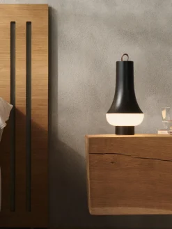 Louis Poulsen Lámpara de mesa pequeña LED regulable Tomoshi, portátil^ Lámparas De Mesa|Lámparas De Techo