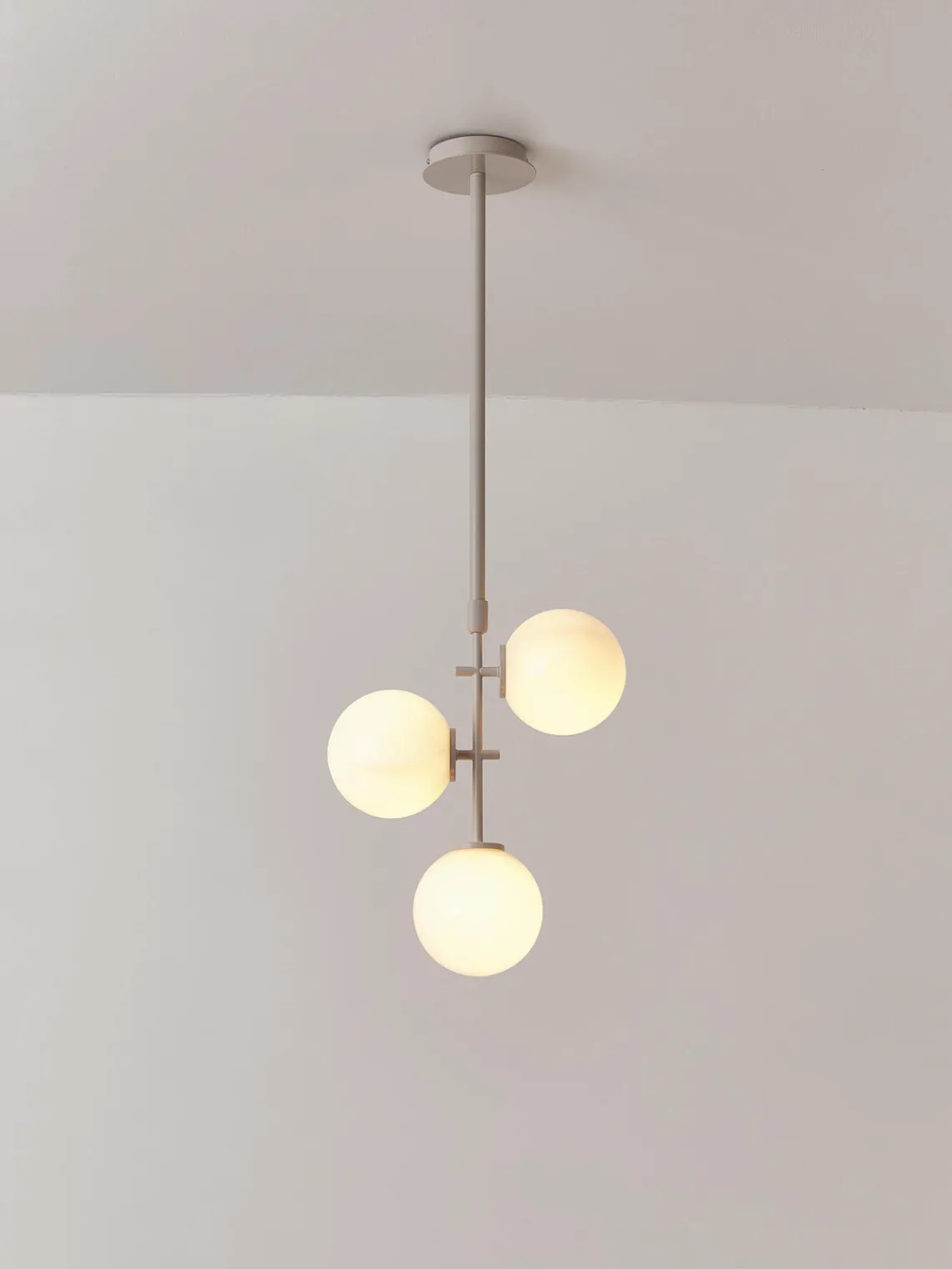 Westwing Collection Lámpara de techo de vidrio opalino Atlanta