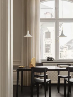 Nuura Lámpara de techo pequeña Petalii