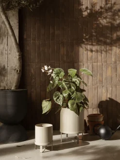 Ferm Living Maceta con superficie estriada Bau, 24 cm^ Maceteros|Jarrones