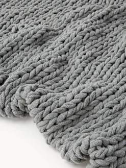 Westwing Collection Manta artesanal de punto grueso Adyna