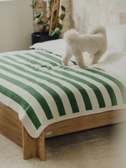 Noo.ma Manta Onu^ Mantas