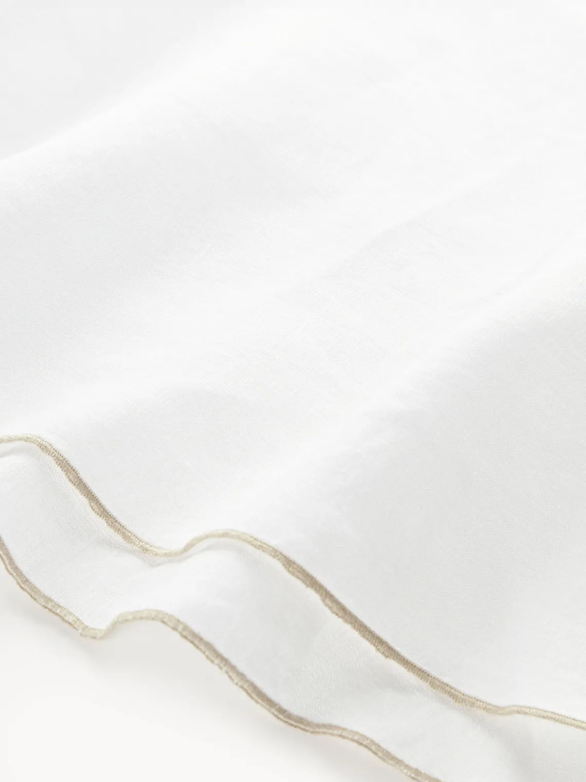 Westwing Collection Mantel redondo de lino con ribete Kennedy^ Manteles|Manteles